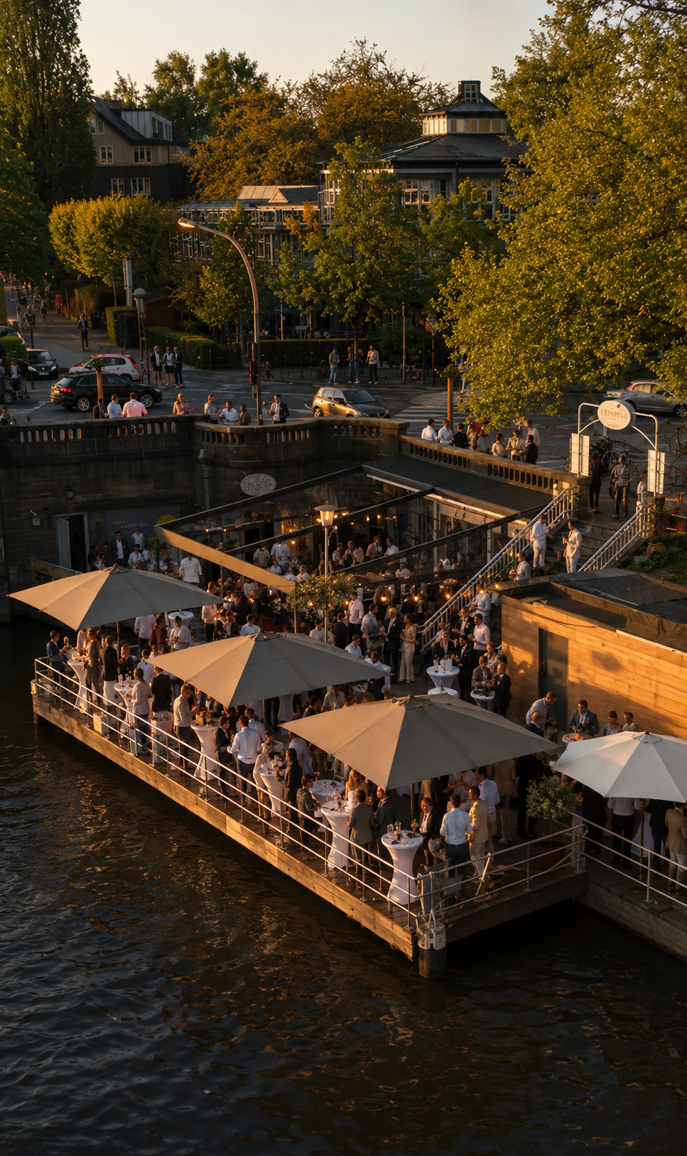 Firmenveranstaltung auf der Terrasse des Café Leinpfad am Alsterlauf in Hamburg-Winterhude